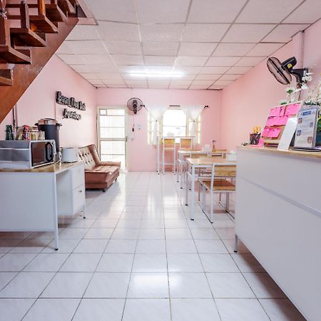Baan Mee Suk Ayutthaya Pansiyon Dış mekan fotoğraf